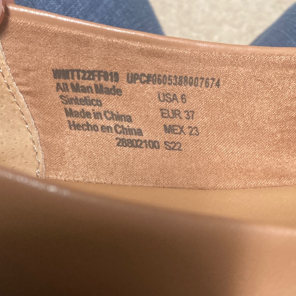 Time and Tru Women's Tan Flats - Picture 2 of 10